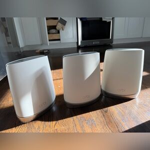 NETGEAR Orbi Whole Home Tri-Band Mesh Add-on and WiFi 6 System